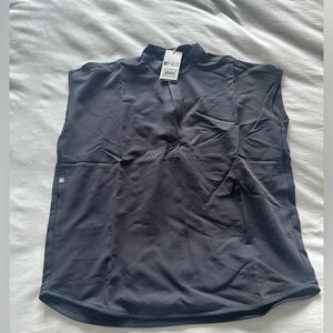 NWT Figs Rafaela Oversize Scrub Top Size XS Charcoal